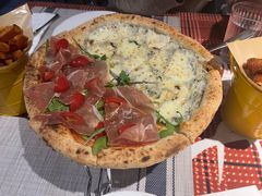 双拼披萨-Primo·丽莫意大利窑烤披萨