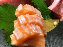 三文鱼腩-吟松日式料理(莘庄店)