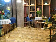 -童年小筑餐厅(申花路店)