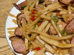 酸笋炒腊肉-牛八宝桂林米粉(八里庄店)