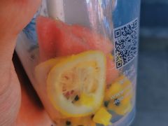 好大一桶水果茶-沪上阿姨·精选茶饮(融创公馆店)