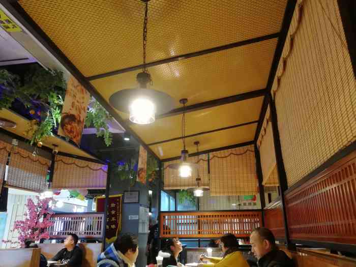 秦门西安小馆-"最喜欢吃他们家的水盆羊肉 是那种一碗羊肉.