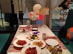 -四海一家自助餐(益田假日广场店)