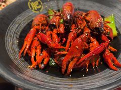 -肥肥虾庄·金牌油焖大虾(汉街SKP店)