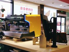 -麦当劳(汉口火车站候车室店)