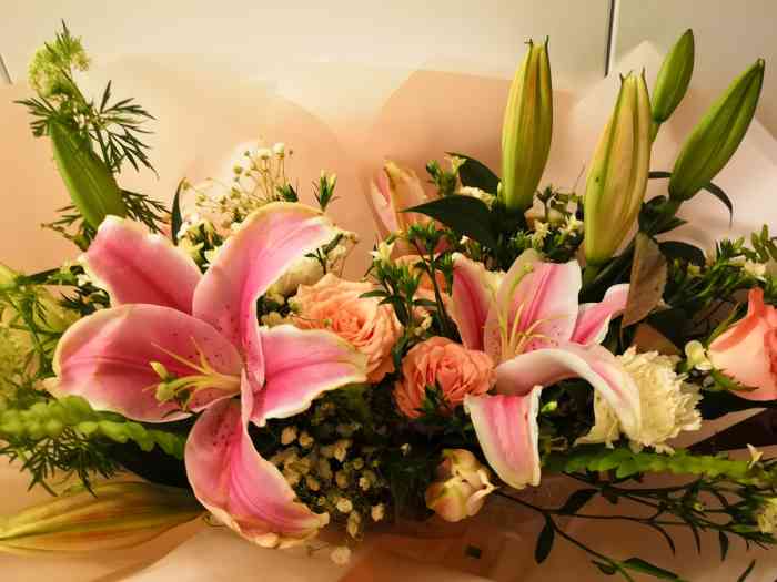 melancholyflower工作室-"嗯,买了那么多次花,这次算是最最恶心的一.