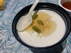 手工自制酸奶-巴扎美食·新疆菜·西域歌舞表演餐厅(新疆大厦店)