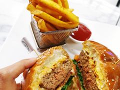 英式香辣脆汉堡-车谷小镇