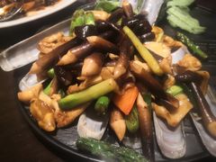 黑鸡枞绿芦笋爆炒竹蛏皇-环球港凯悦 · 享悦中餐厅