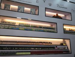 -美斯洛美甲美睫连锁店