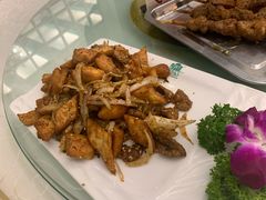 风味馕炒肉-阿拉丁新疆风味餐厅·清真(罗廊巷店)