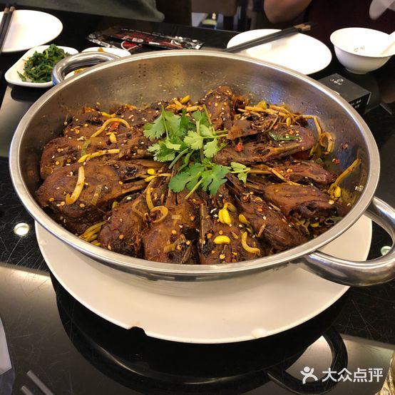 小四川精品川菜干锅鸭头(和平路店)
