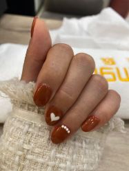 -进巍美甲美睫店