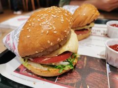 -The Habit Burger Grill 哈比特汉堡(爱琴海店)