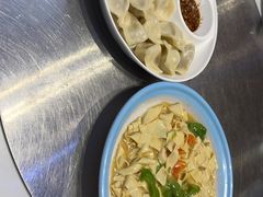 -雪乡人家东北菜·铁锅炖一切(高斯路店)