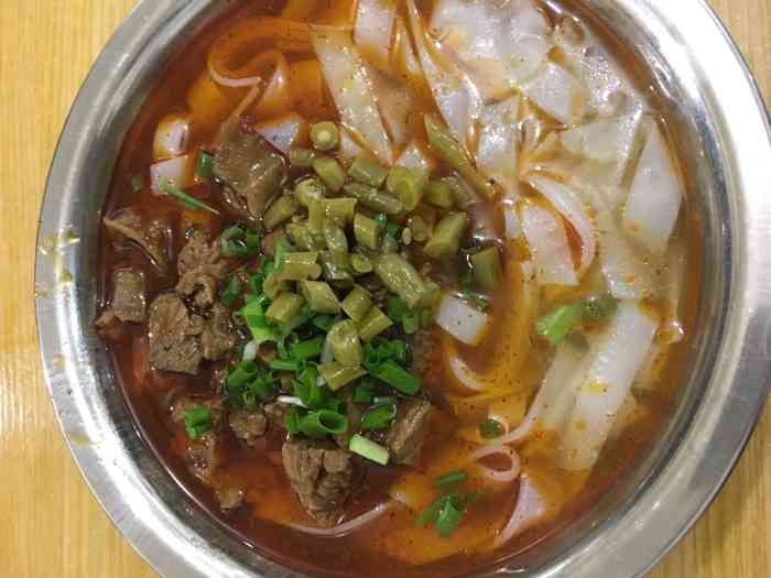 福庆和特色粉面馆(民主路店)-"牛肉粉的味道好极了!环境不是很好,但.