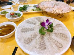 -官塘陈记鱼生·潮汕砂锅粥·牛肉火锅(潮枫路总店)