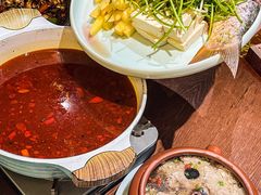 -老滇山寨•云南特色菜•地方菜•民族风情歌舞表演(金碧店)