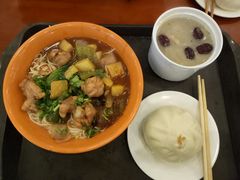 -华中科技大学东教工食堂