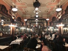 -Majestic Café