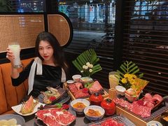 -铭牛烧肉·和牛海鲜自助(高新月牙湖店)