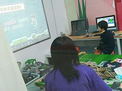 -斯坦星球AI编程·机器人科创·科学实验·信奥·思维·STEM·积木拼搭·竞赛考级(浦东联洋广场大拇指龙阳御桥中心)