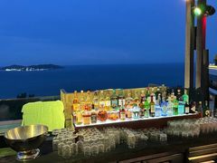 -瑰丽酒店·海吧·天际下午茶·现场DJ·天台酒吧