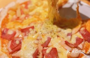 Bacon and Smoked Chicken Pizza