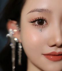 -慕拉美甲美睫皮肤管理