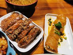 -爆炸头阿姨小四川正宗川味小吃(无任何分店)
