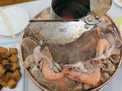 -一口猪海鲜浑锅·东北家常菜