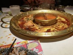 特色牛油锅-哥老官重庆美蛙鱼头(龙湖杭州金沙天街店)