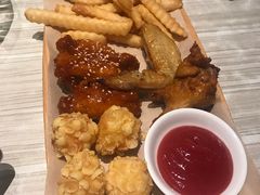 -必胜客(证大大拇指店)