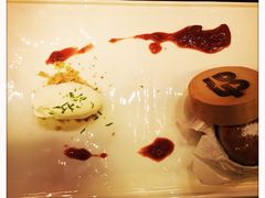 -恰餐厅及酒吧 CHAR Bar & Grill (北京丽都皇冠假日店)