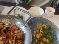 -洈水谣 · 地道荆州松滋菜(菱角湖公园店)