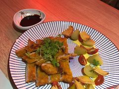 蓝芝士炸猪排&枫糖黄油焗苹果-幸薈飯堂