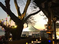 -城墙外BAR