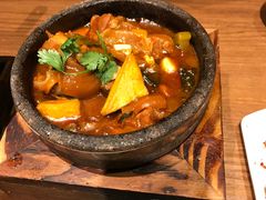 -云海肴·汽锅鸡·云南菜(天山百盛优客店)