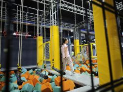 -蹦贝运动中心·蹦床·攀岩·闯关(龙岗店)