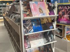 -浣熊唱片店(上海影城店)