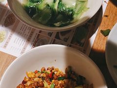 -聚鑫朋酸菜肥肠(文艺路口店)