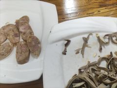 -溢心园香河肉饼总店