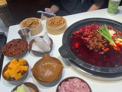 -卤校长老火锅(杨家坪直营店)