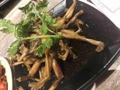 -巴厘龙虾·榜首油焖大虾(音乐学院·沿江酒馆店)