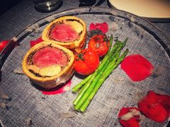 惠灵顿牛排-弦月窗LUNETTE BY AMANDA(复兴路店)