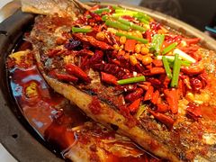 -鸣记脆皮烤鱼·海鲜烤鱼(三八广场店)