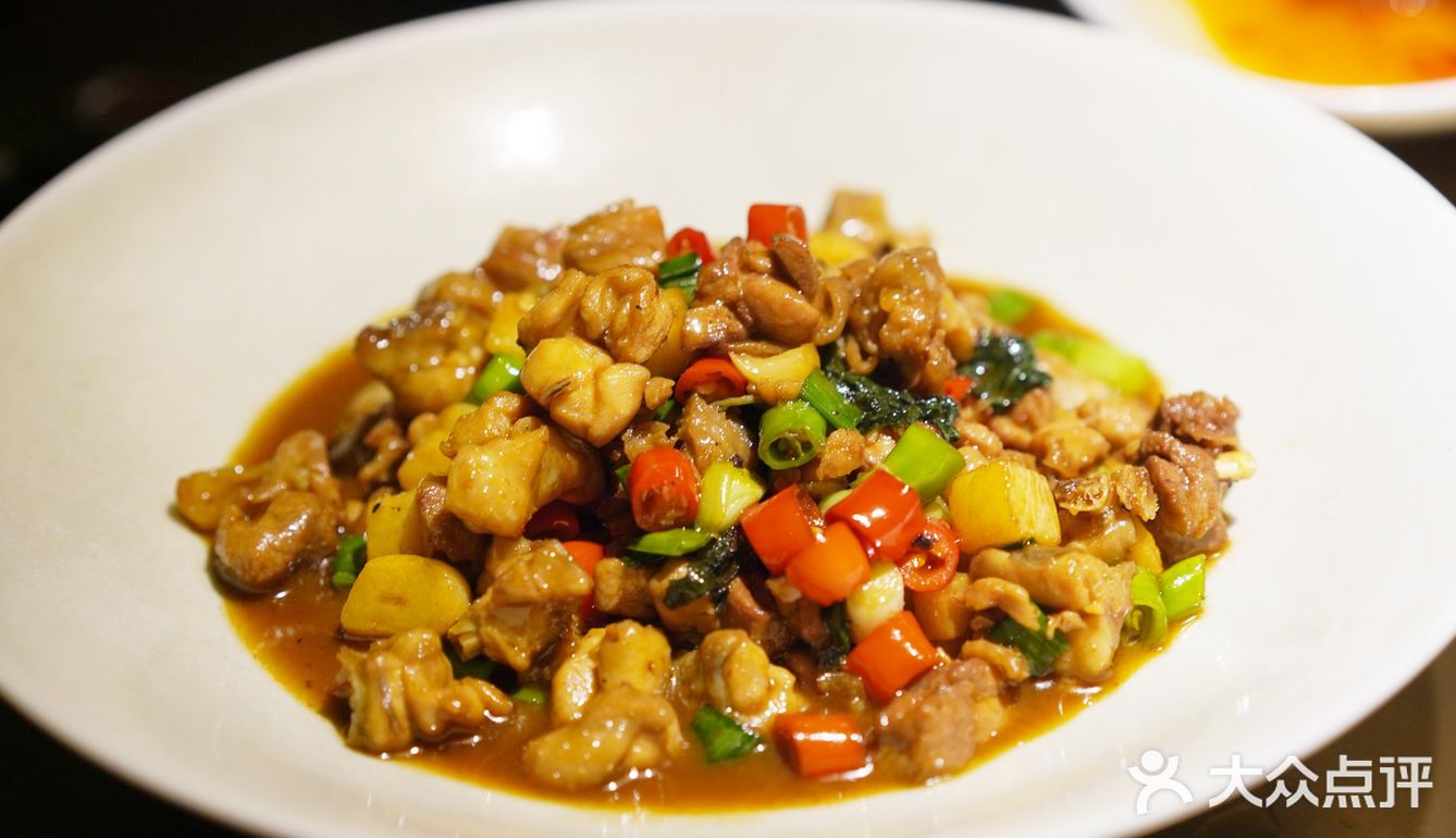 这里的萝卜干竟然塞进了臭豆腐里