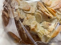 杏仁巧克力可颂-DEEP COFFEE(瑞光烘焙工厂店)
