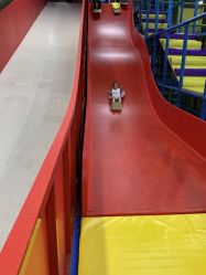 -蹦贝运动中心·蹦床·攀岩·闯关(龙岗店)