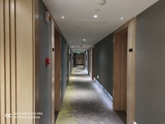 -杭州西湖湖滨银泰亚朵酒店